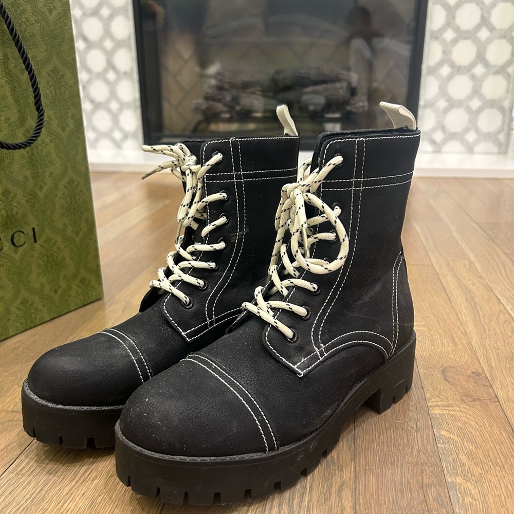 Black Lace-Up Women's Boots